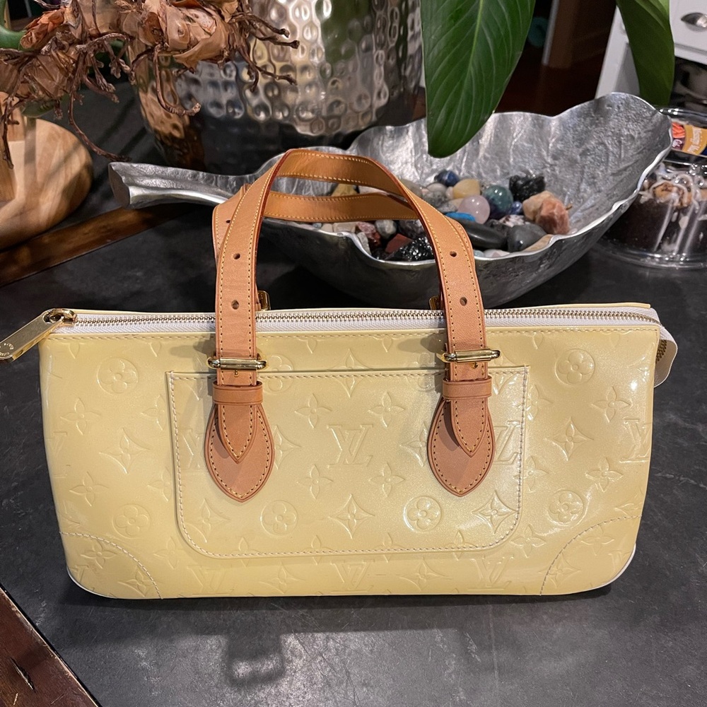 Additional photos of Authentic Vintage LV Vernis Pattern Leather Rosewood.